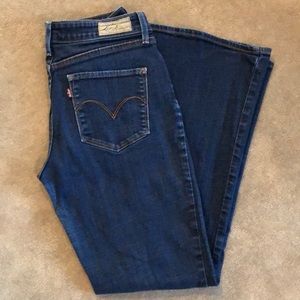 Levi’s “San Francisco” Bold Curve Classic Bootcut